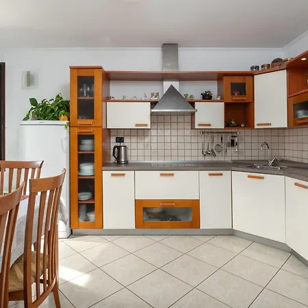 Ap 5, Nur 500 Meter Zum Zentrum Apartment Funtana